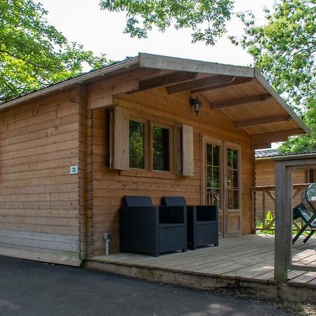 فندق Camping Des Rochers Des Parcs Clécy المظهر الخارجي الصورة
