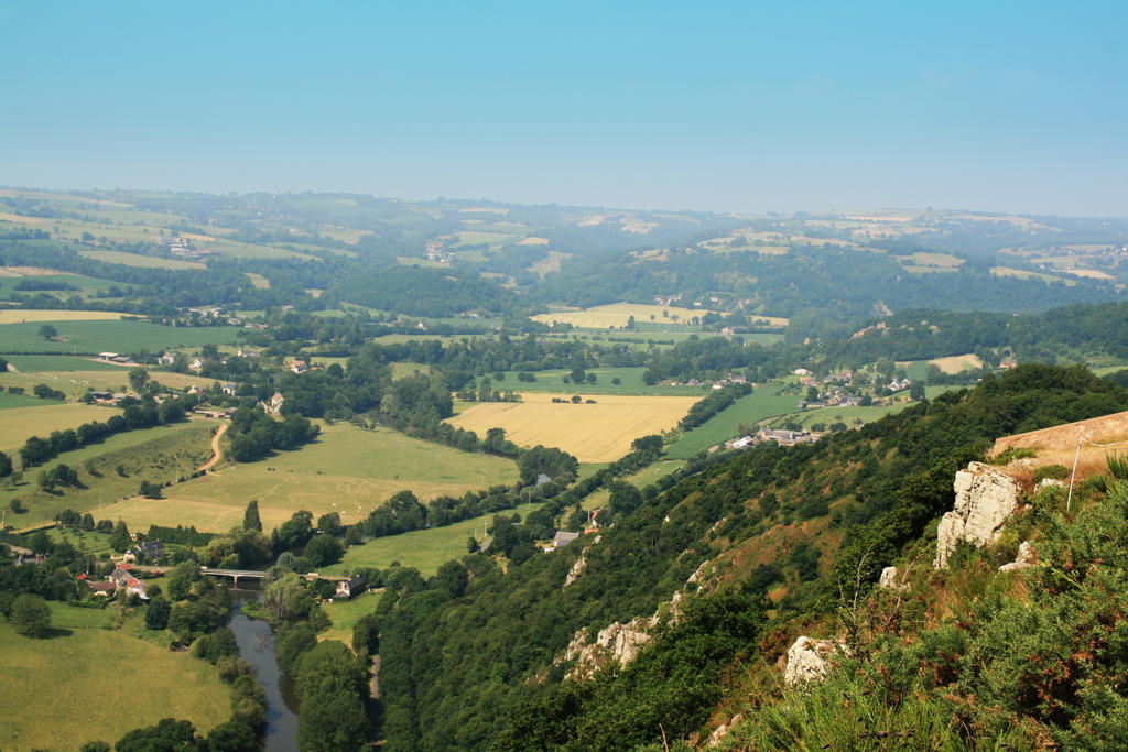 فندق Camping Des Rochers Des Parcs Clécy المظهر الخارجي الصورة