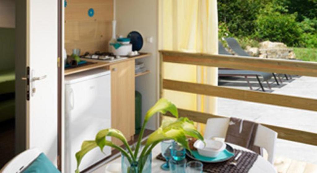 فندق Camping Des Rochers Des Parcs Clécy المظهر الخارجي الصورة