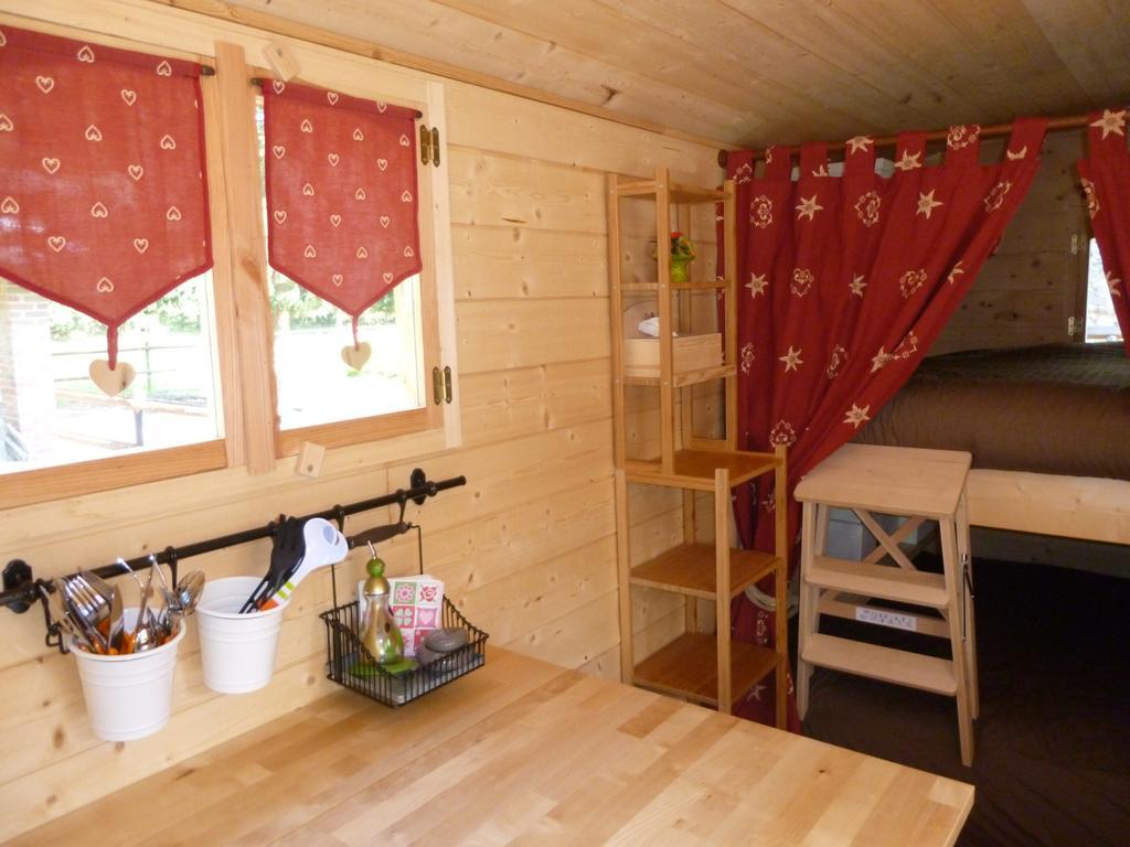 فندق Camping Des Rochers Des Parcs Clécy المظهر الخارجي الصورة