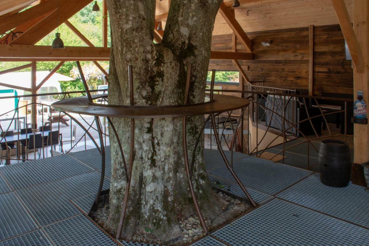 فندق Camping Des Rochers Des Parcs Clécy المظهر الخارجي الصورة